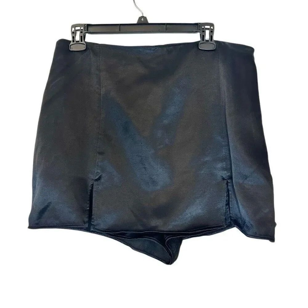 Zara Satin Effect Slit Front High Waisted Side Zip Black Mini Skort Size XL